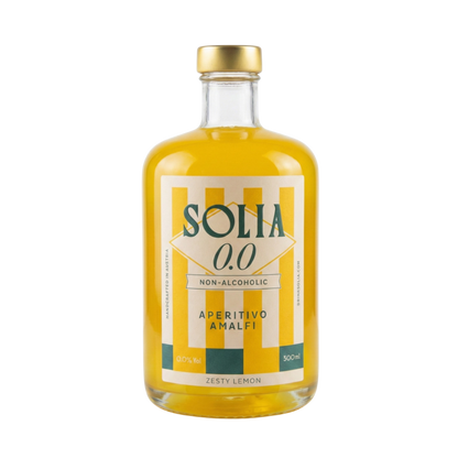 SOLIA 0.0 Aperitivo Amalfi 0,5-l-Flasche Freisteller (transparenter Hintergrund)