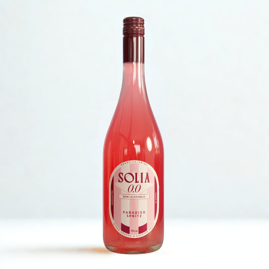 SOLIA 0.0 Paradiso Spritz 0,75-l-Flasche auf weißem Studiohintergrund